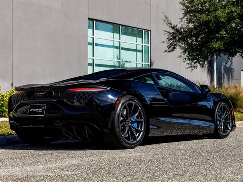 Used 2023 McLaren Artura RWD image 9
