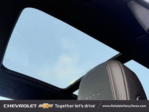 Certified 2025 GMC Acadia Denali image 29