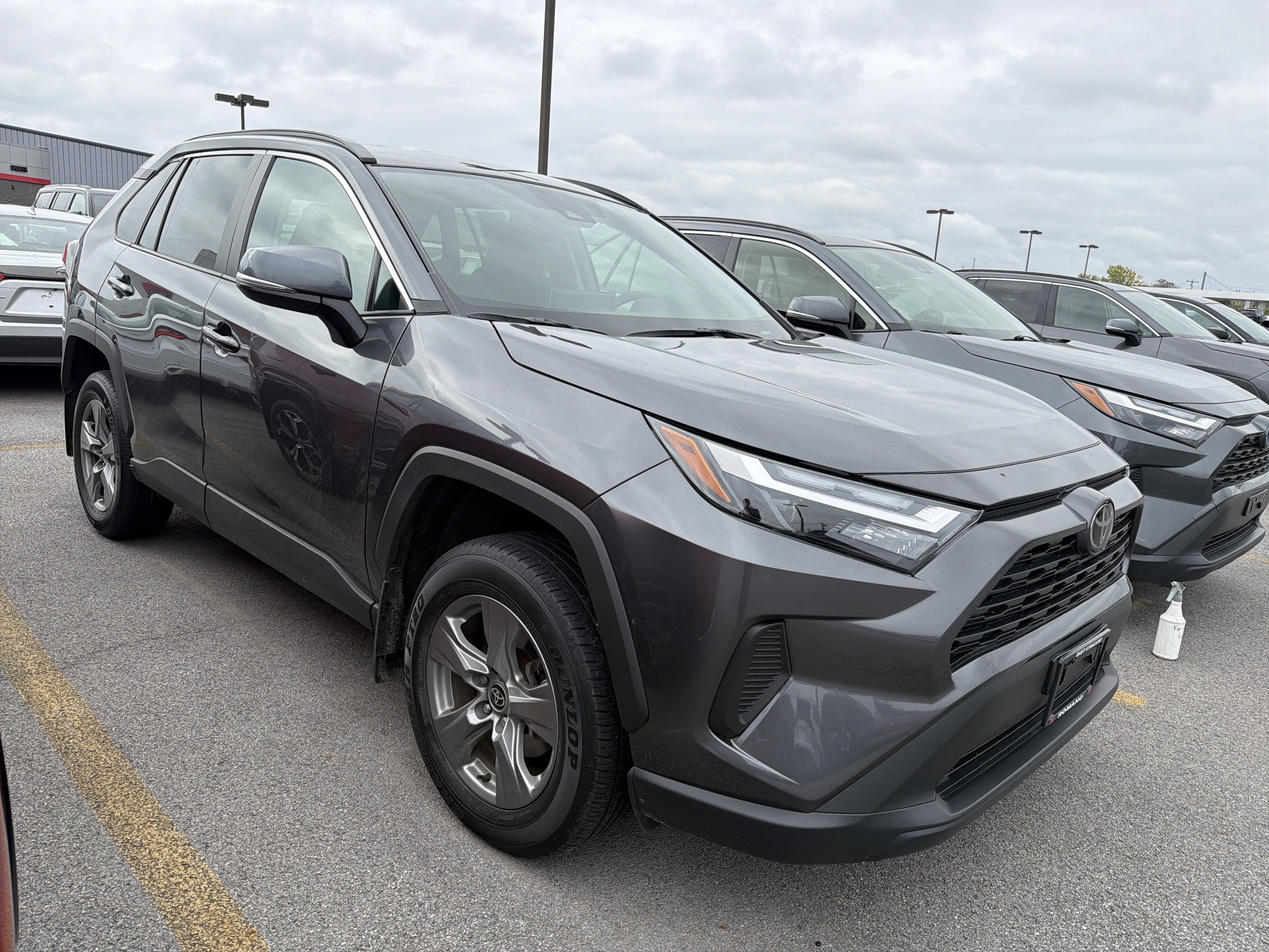 Used 2024 Toyota RAV4 XLE AWD/4WD image 2