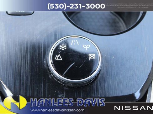 Used 2023 Nissan Rogue SL image 22