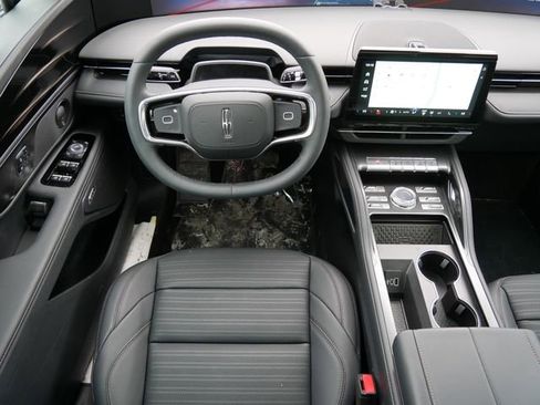 New 2026 Lincoln Nautilus Reserve AWD/4WD image 14