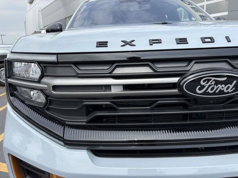 Used 2025 Ford Expedition Tremor AWD/4WD image 24