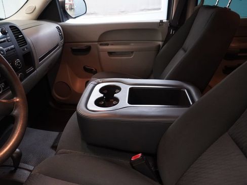 Used 2010 Chevrolet Silverado 1500 W/T AWD/4WD image 7