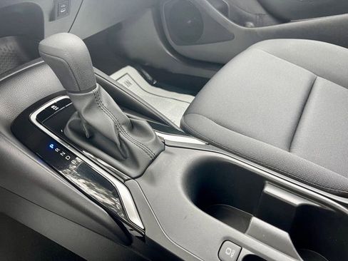 Used 2025 Toyota Corolla LE image 14