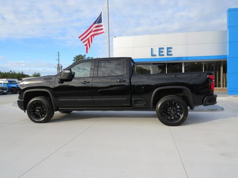 New 2025 Chevrolet Silverado 2500 High Country w/ Midnight Edition image 2