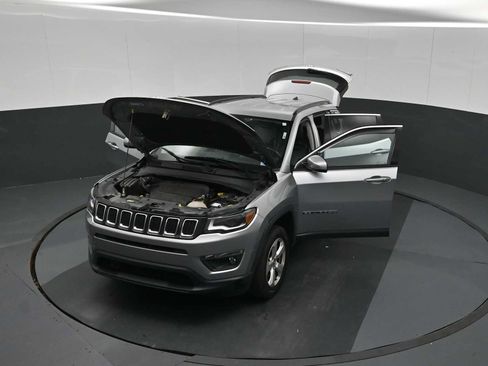 Used 2018 Jeep Compass Latitude w/ Popular Equipment Group AWD/4WD image 58
