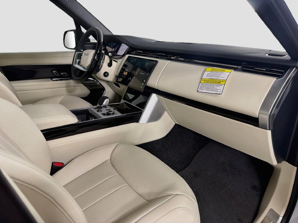 New 2027 Land Rover Range Rover Long Wheelbase SE AWD/4WD image 32