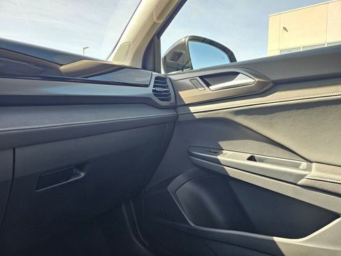 New 2026 Volkswagen Taos SE AWD/4WD image 25