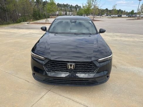 Used 2023 Honda Accord Sport image 2