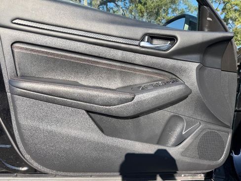 Used 2022 Nissan Altima 2.5 SR image 11