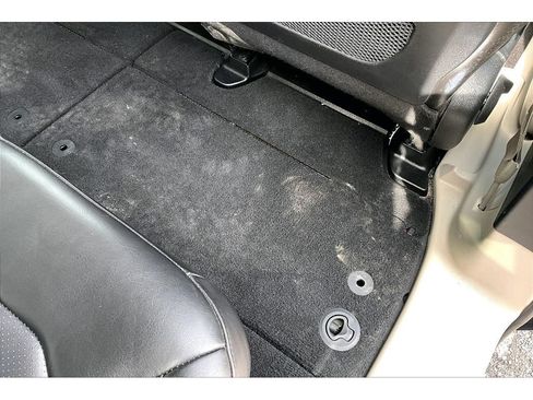Used 2024 Chrysler Pacifica Touring-L FWD image 42