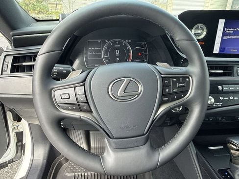 Used 2025 Lexus ES 350 350 w/ Premium Package image 21