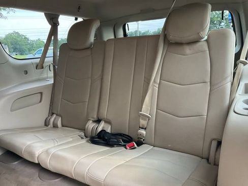 Used 2015 Cadillac Escalade ESV Premium AWD/4WD image 19