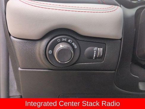 Used 2024 Dodge Durango GT image 19