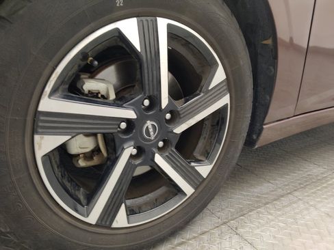 Used 2024 Nissan Sentra SV FWD image 31