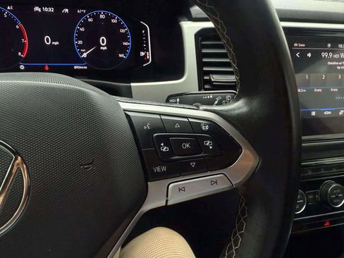 Used 2021 Volkswagen Atlas Cross Sport SEL image 22