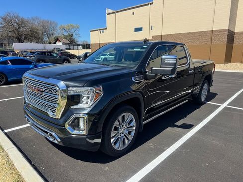 Used 2021 GMC Sierra 1500 Denali w/ Denali Ultimate Package AWD/4WD image 2