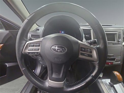 Used 2014 Subaru Outback 2.5i Limited w/ Moonroof Package image 16