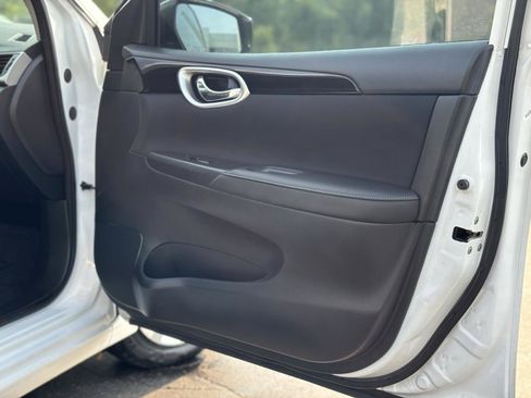 Used 2017 Nissan Sentra SV FWD image 35