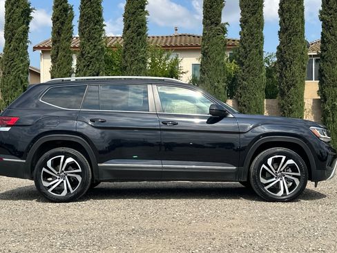 Certified 2023 Volkswagen Atlas SEL AWD/4WD image 3
