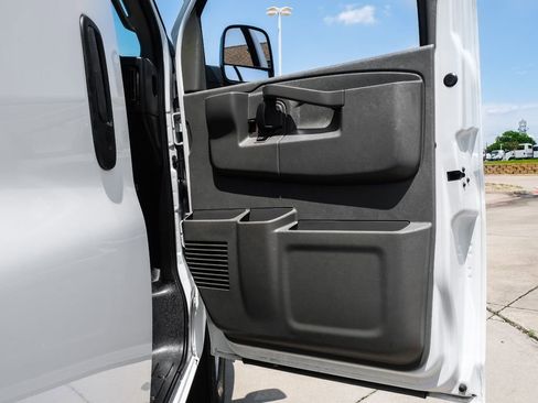 Used 2019 Chevrolet Express 3500 w/ Driver Convenience Package RWD image 41