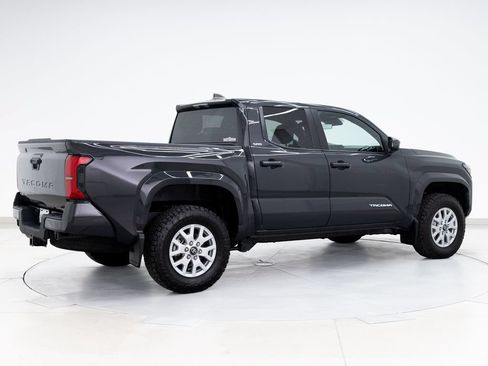 Used 2025 Toyota Tacoma SR5 AWD/4WD image 10