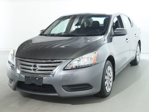 Used 2015 Nissan Sentra SV w/ Navigation Package image 4