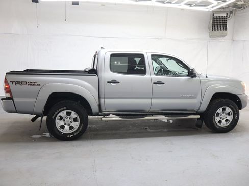 Used 2015 Toyota Tacoma 4x4 Double Cab w/ TRD Off-Road Package image 8