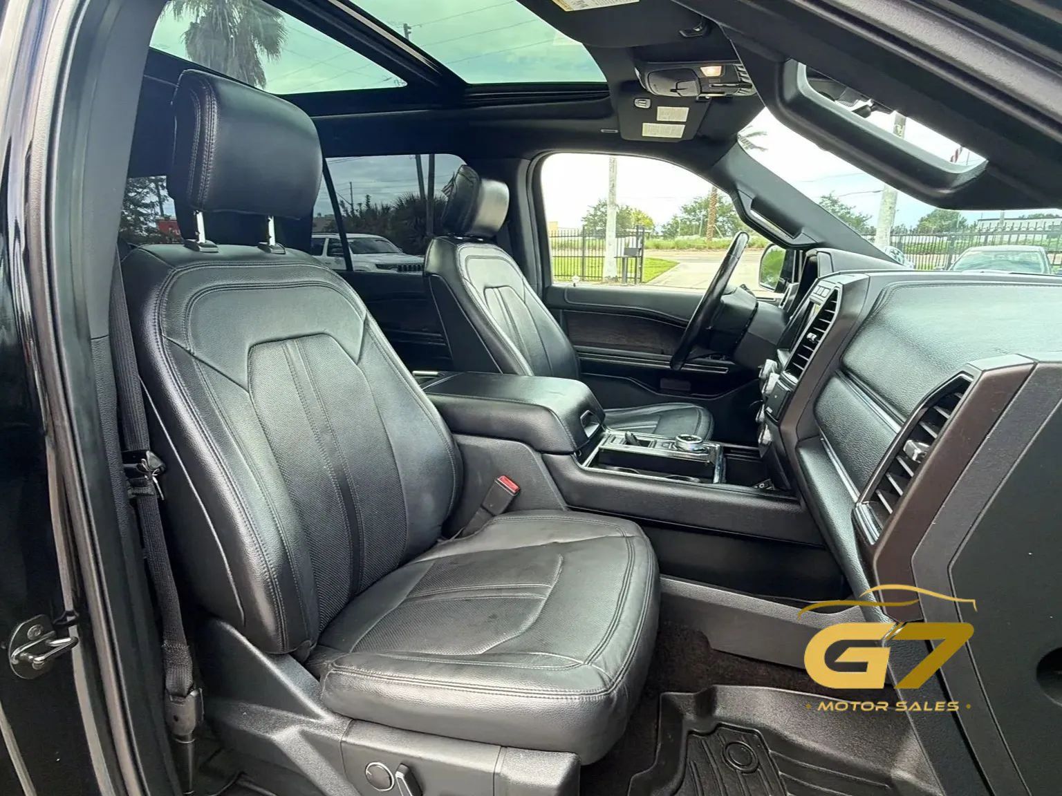 Used 2018 Ford Expedition Limited w/ Equipment Group 301A RWD image 16