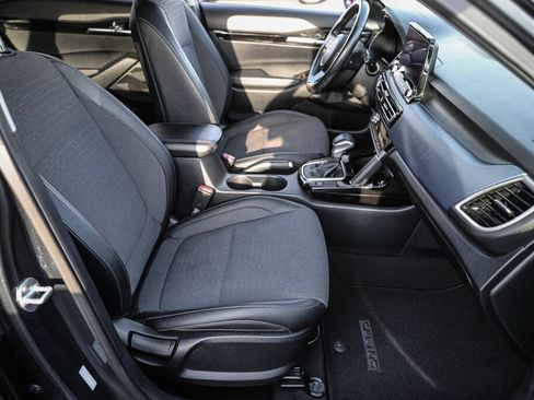 Used 2023 Kia Seltos S w/ Navigation Package FWD image 8