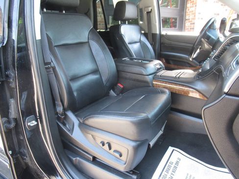 Used 2018 Chevrolet Tahoe Premier AWD/4WD image 6