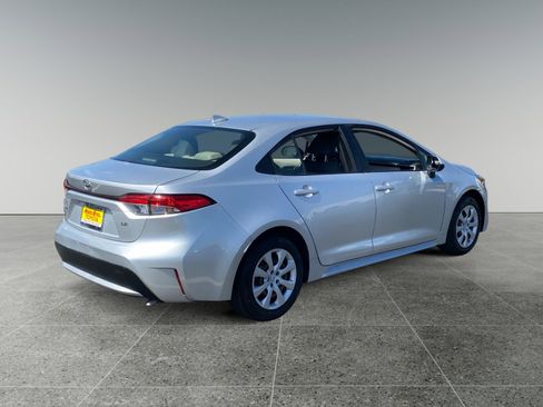 Used 2021 Toyota Corolla LE FWD image 5