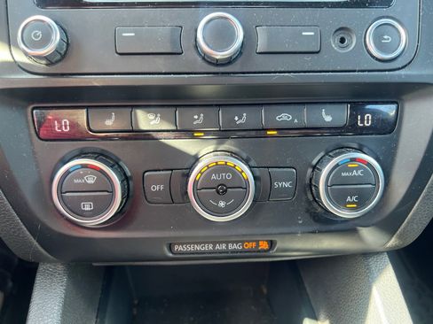Used 2014 Volkswagen Jetta GLI Autobahn FWD image 15
