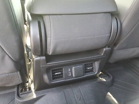 Used 2023 Chevrolet Silverado 1500 RST w/ Z71 Off-Road Package AWD/4WD image 21