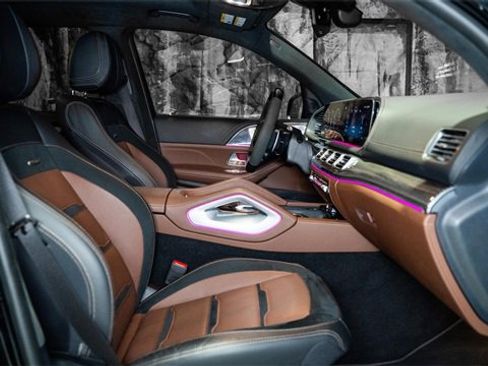 Used 2024 Mercedes-Benz GLS 63 AMG 4MATIC image 9