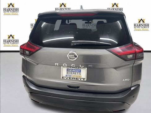 Used 2021 Nissan Rogue S image 4