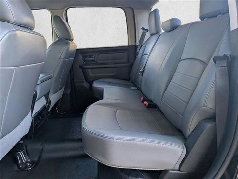 Used 2019 RAM 1500 Tradesman w/ Chrome Appearance Group image 18