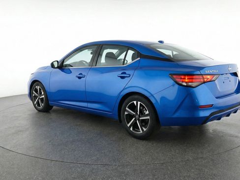 Used 2025 Nissan Sentra SV FWD image 5