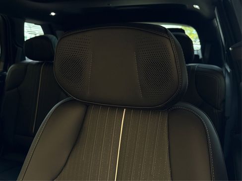 New 2026 Cadillac Vistiq Luxury image 31