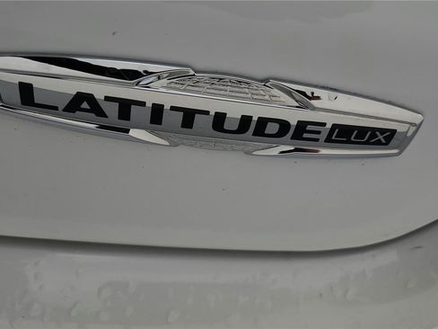 Used 2022 Jeep Compass Latitude image 26