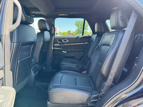 Used 2016 Ford Explorer Platinum AWD/4WD image 16