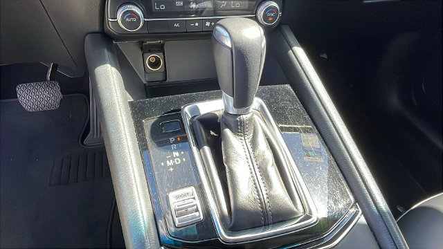 Used 2019 MAZDA CX-5 Touring FWD image 17