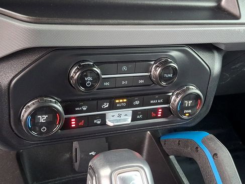 Certified 2023 Ford Bronco Black Diamond image 13