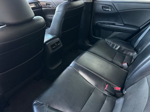Used 2016 Honda Accord EX-L image 25