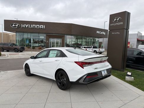 New 2026 Hyundai Elantra SEL Sport FWD image 3