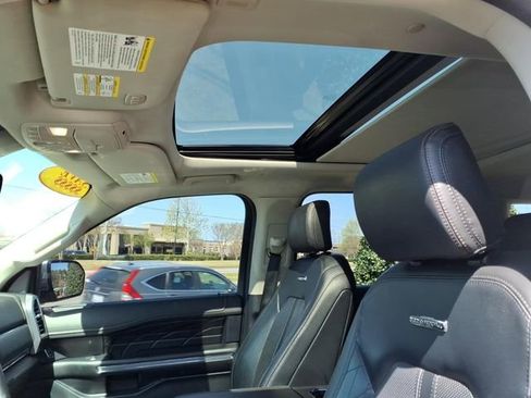 Used 2018 Ford Expedition Platinum image 15