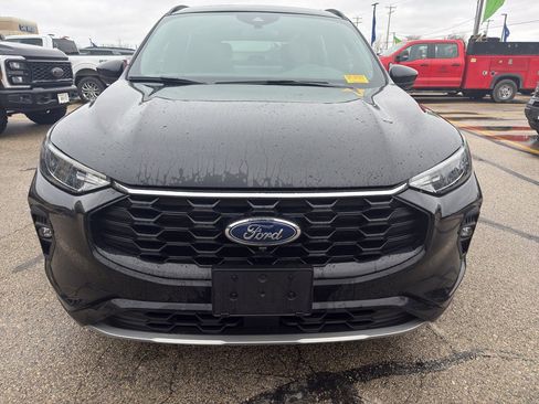 Used 2023 Ford Escape ST-Line Select w/ Tech Pack #2 image 2