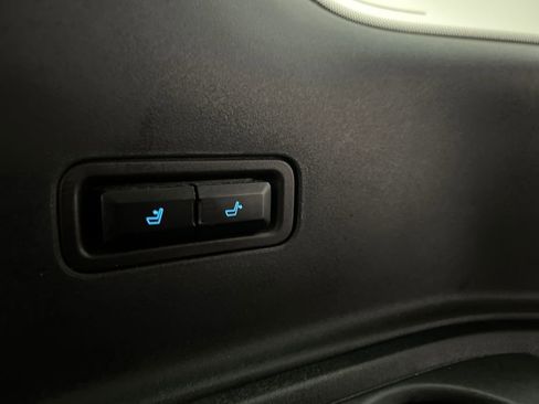 Used 2025 Ford Expedition Platinum image 35