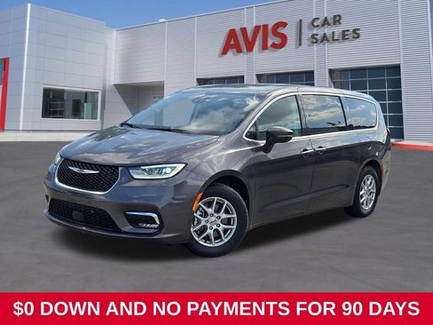 Used 2023 Chrysler Pacifica Touring-L FWD image 1