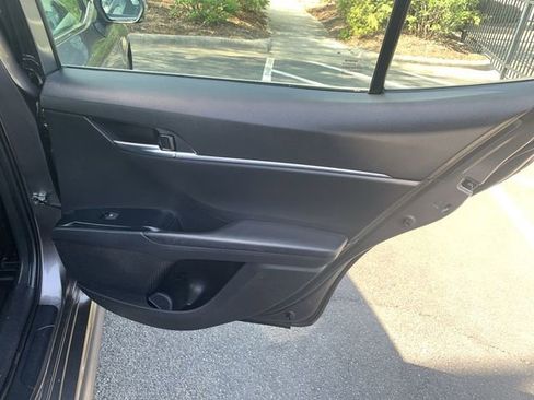 Certified 2020 Toyota Camry SE w/ Convenience Package image 11